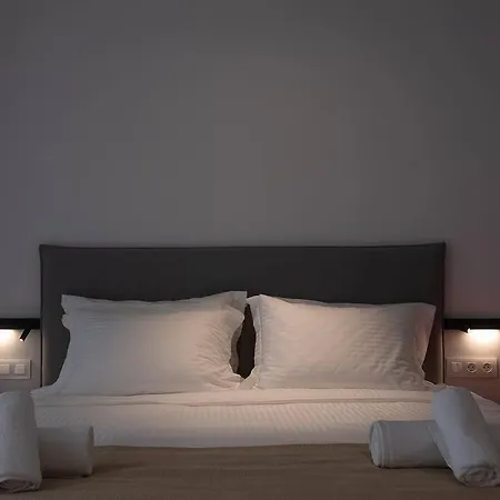 Electra Luxury At The Center Apartment *